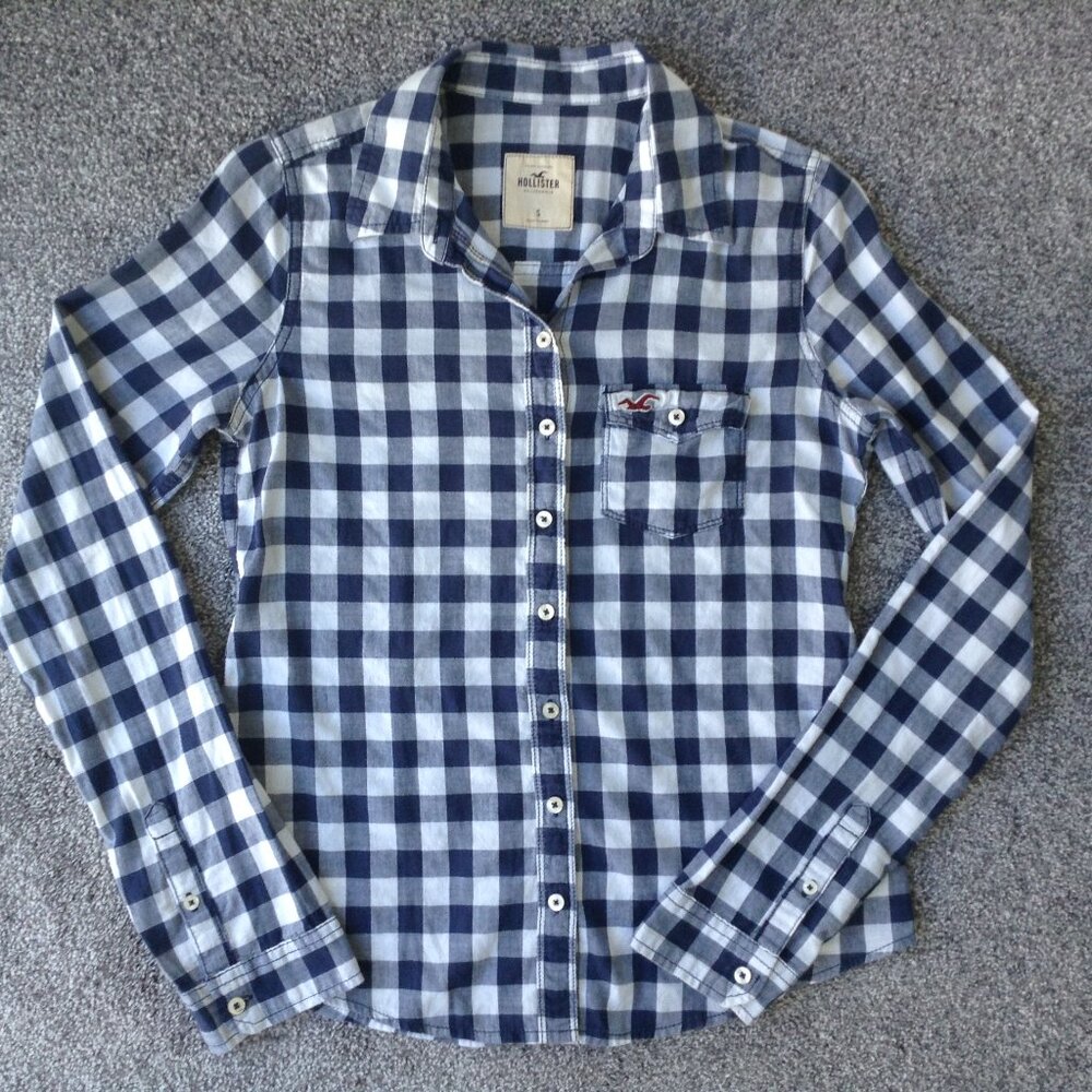 ⭐HOLLISTER FITTED BUTTON-DOWN SHIRT In Blue & White, size S⭐